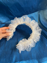 Load image into Gallery viewer, Pearl tulle headband