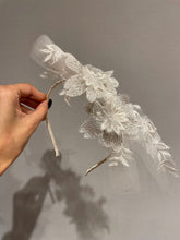 Load image into Gallery viewer, Embroidered headband