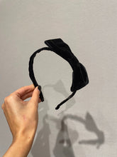 Load image into Gallery viewer, Velvet headband