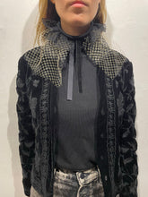 Load image into Gallery viewer, Ann Ruffle Collar